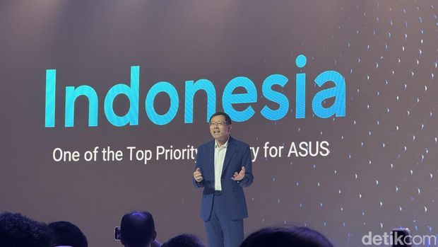 Co-CEO Asus S.Y. Hsu Co-CEO Asus S.Y. Hsu dalam peluncuran Asus ExpertBook Ultra di Jakarta, Kamis (7/5/2026)