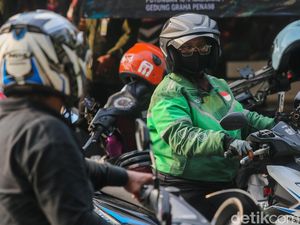 Potongan Aplikator 8% buat Ojol Tunggu Perpres dari Istana