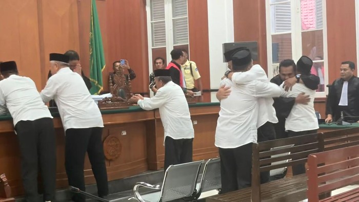 Enam terdakwa korupsi Baznas Enrekang divonis bebas di Pengadilan Negeri Makassar. Elmayanti/detiksulsel