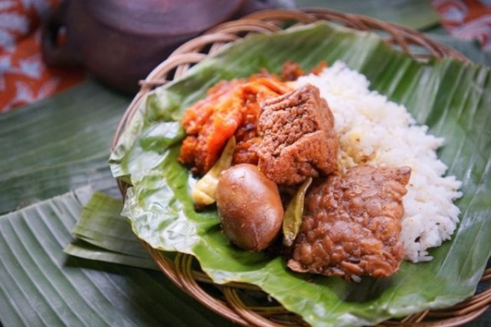 Gurih Manis! 10 Nasi Gudeg Sedep Miroso Aneka Lauk di Jakarta