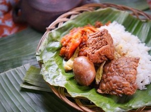 Menyusuri 5 Kuliner Tertua di Pasar Mayestik, Ada Gudeg hingga Bakmi!