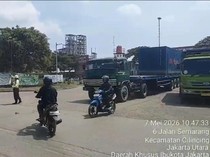 Macet Parah di Cilincing Pagi Ini Imbas Padatnya Akses Keluar Masuk KBN Marunda