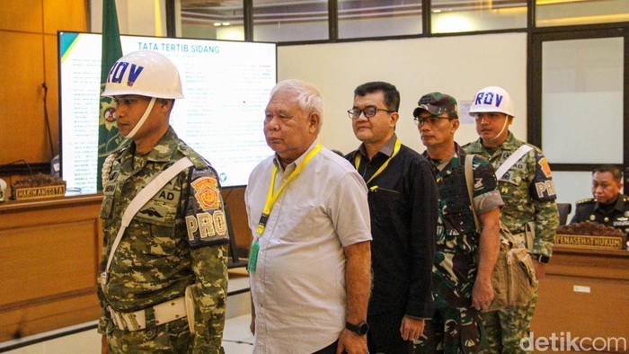 Pengadilan Militer II-08 Jakarta kembali melanjutkan sidang perkara penyiraman air keras terhadap Wakil Koordinator KontraS Andrie Yunus pada Kamis (7/5/2026). Dalam persidangan kali ini, penasihat hukum empat terdakwa menghadirkan tiga orang saksi a