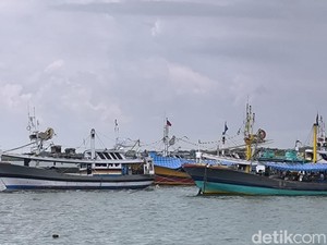 Nelayan Pamekasan Keluhkan Sulitnya Beli Solar Subsidi