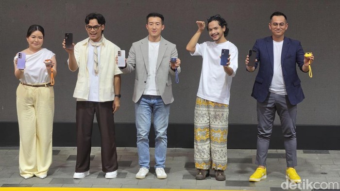 Realme C100 series