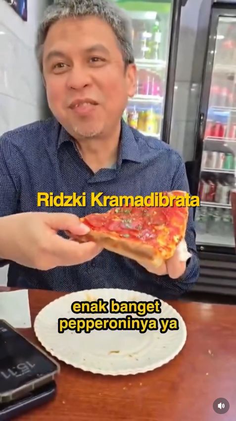 Sandiaga Uno rekomendasikan pizza halal di New York