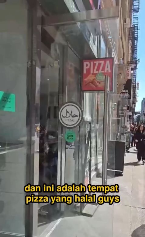 Sandiaga Uno rekomendasikan pizza halal di New York