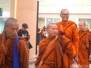 50 Bhikkhu Peserta Indonesia Walk for Peace 2026 Tiba di Bali
