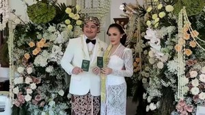 Yosika Ayumi dipersunting Aksa dengan maskawin Rp 852.026. (Foto: Instagram @mamuktukangmakeupjogja/@showimaha)