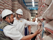 Rajiv Dorong Percepatan Distribusi Beras Bulog di Jawa Barat