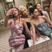 Di awal 2026, BLACKPINK merilis album terbarunya setelah menyelesaikan jadwal tur dunia DEADLINE. Masing-masing personelnya Jennie, Rose, Jisoo, dan Lisa juga menunjukkan eksistensinya sebagai tamu istimewa di MET Gala. Foto: Instagram