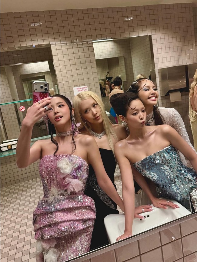 BLACKPINK Eksis di After Party Met Gala: Jennie Tampil Slay, Rose Minimalis