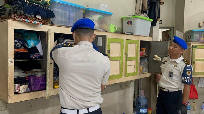 Ditjenpas Jambi melakukan razia zero halinar di Lapas Kelas IIA Jambi