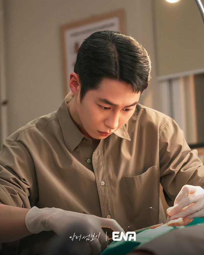 Adegan dalam drama Korea terbaru ENA 2026 Doctor on the Edge.