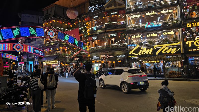 Galaxy S26 Ultra Jago Rekam Malam Berkabut di Sapa Vietnam