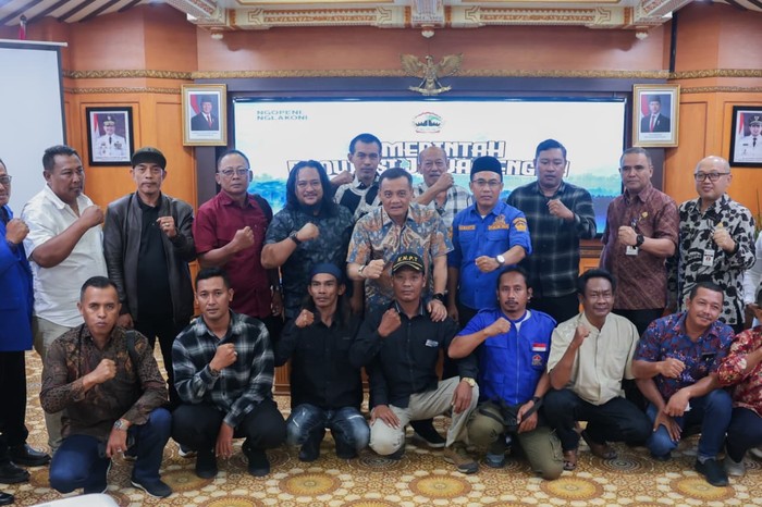 Harga Solar Industri Naik, Gubernur Jateng Kawal Aspirasi Nelayan