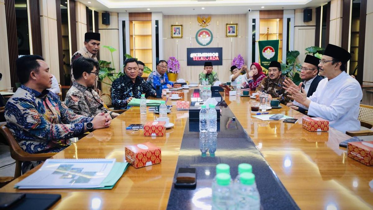 Audiensi dengan Bupati dari Lampung, Gus Ipul Titip Graduasi PKH? — INDONESIA — ERYU PROJECT