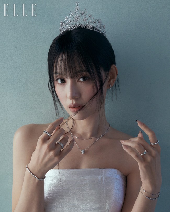 Penggemar dapat menantikan comeback Kim Ji Won sebagai ahli bedah jenius dalam karya adaptasi Jepang, Doctor X: Age of the White Mafia, yang resmi menjadi drama medis pertamanya pada Oktober 2026. Foto: dok. ELLE Korea