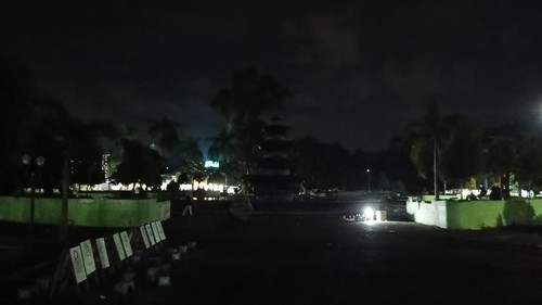 Kondisi Taman Rinjani Selong, Lombok Timur, NTB, gelap gulita karena minimnya penerangan, Kamis (7/5/2026). (Foto:Dok. Indah/Istimewa)