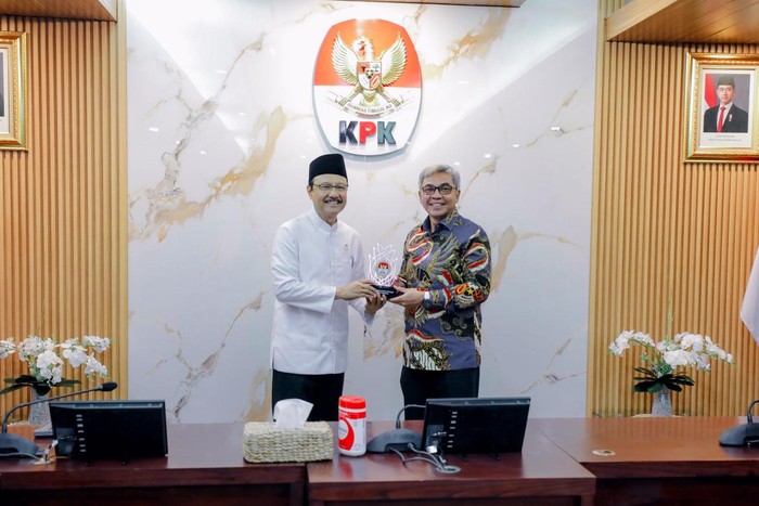 Konsultasi ke KPK, Gus Ipul: Sekolah Rakyat Jangan Sampai Dikotori Korupsi