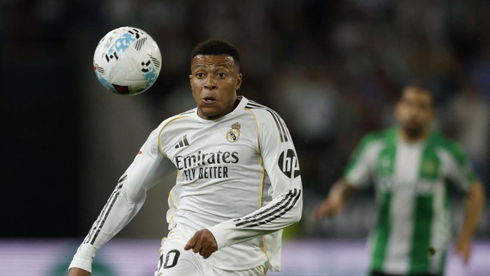 Soccer Football - LaLiga - Real Betis v Real Madrid - Estadio de La Cartuja, Seville, Spain - April 24, 2026 Real Madrids Kylian Mbappe in action REUTERS/Marcelo Del Pozo