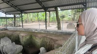 Ekskavasi dilakukan secara bertahap hampir setiap tahun. Berdasarkan hasil penelitian sementara, situs ini merupakan kompleks candi Buddha yang dibangun antara abad ke-9 hingga ke-11 Masehi.