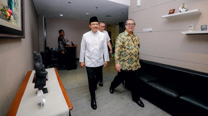 Menteri Sosial Saifullah Yusuf