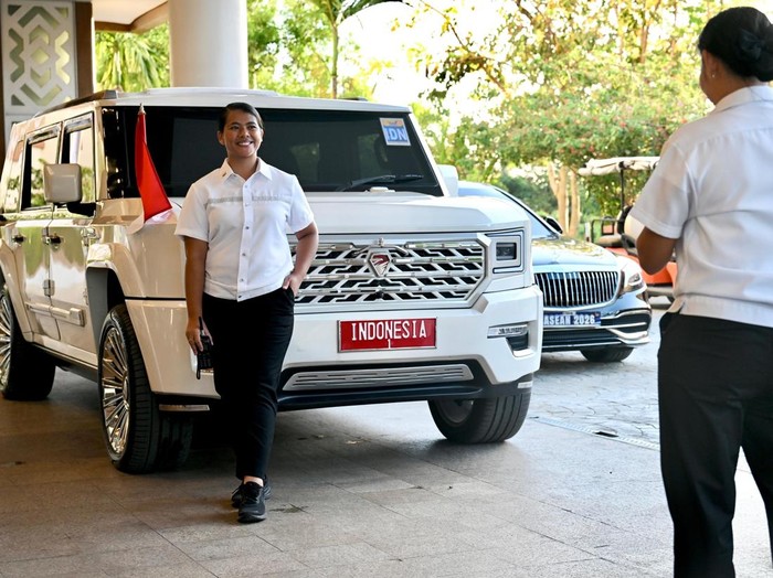 Mobil dinas Presiden Prabowo, Maung Garuda, jadi sasaran foto di KTT ASEAN ke-48 di Filipina. (Cahyo/Biro Pers, Media, dan Informasi Sekretariat Presiden)