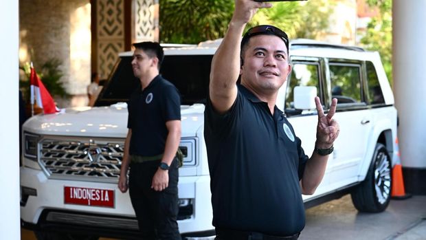 Mobil dinas Presiden Prabowo, Maung Garuda, jadi sasaran foto di KTT ASEAN ke-48 di Filipina. (Cahyo/Biro Pers, Media, dan Informasi Sekretariat Presiden)
