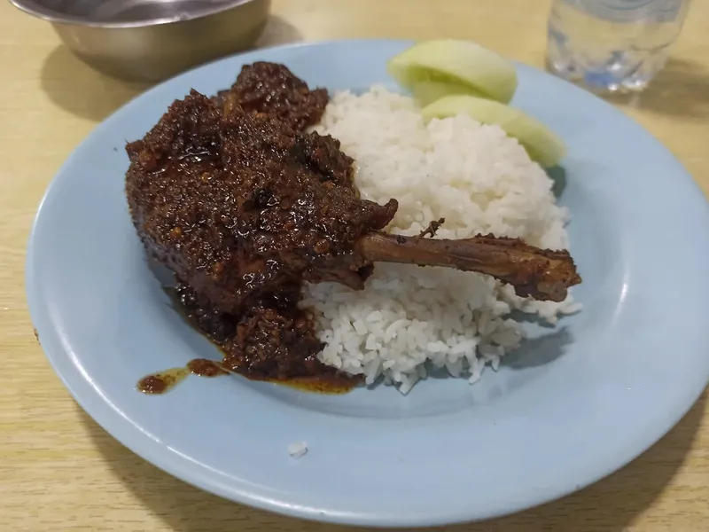 Nasi bebek Madura di Jakarta Timur Nasi bebek Madura di Jakarta Timur