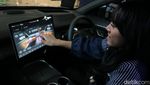 Pameran Mobil Listrik Diserbu Pengunjung