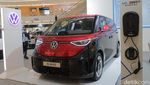 Pameran Mobil Listrik Diserbu Pengunjung