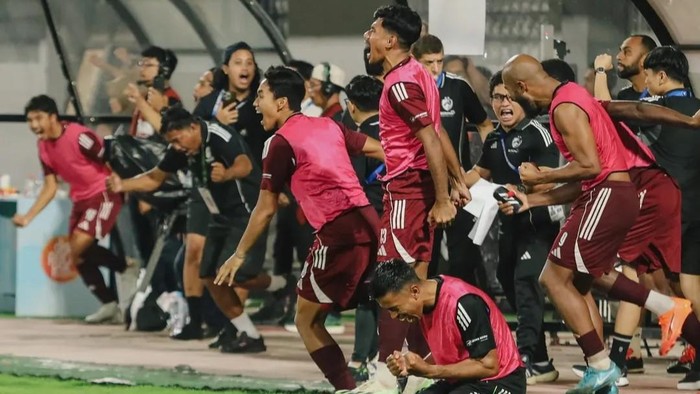 PSM Makassar merayakan kemenangan dan berambisi bertahan di Super League musim depan.