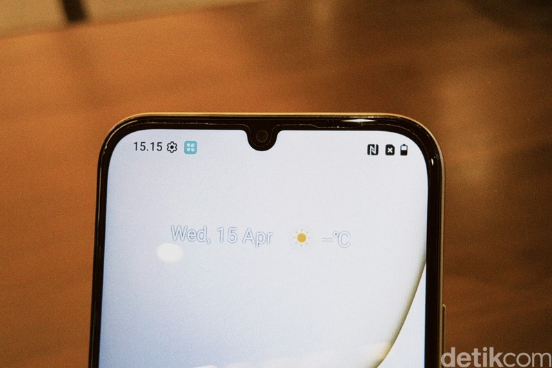 Realme C100i