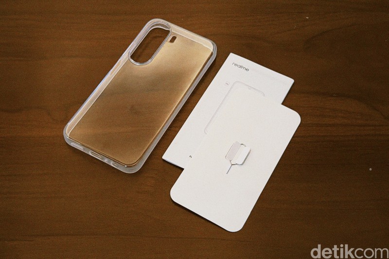 Realme C100i