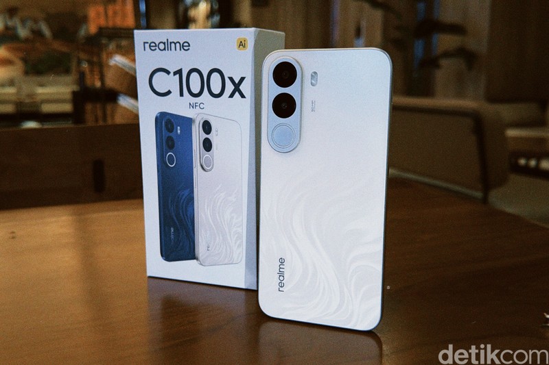 Realme C100i