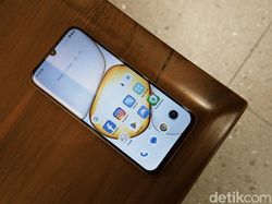 Realme C100x: HP Rp 3 Jutaan Baterai 8.000 mAh