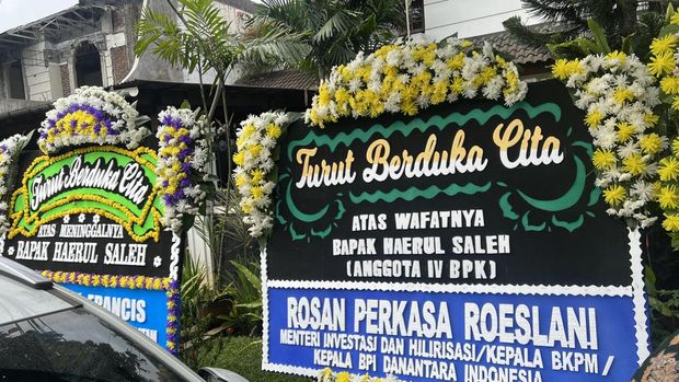 Rumah duka Haerul Saleh ramai pelayat dan karangan bunga