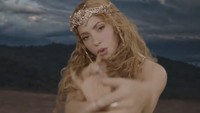 Rinaldy Yunardi Kembali Dipilih Shakira, Karyanya Tampil di Video Choka Choka