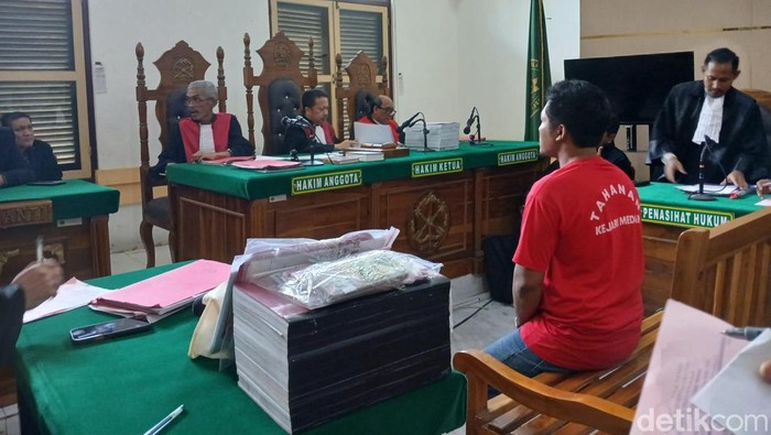 Sidang dakwaan di ruang Cakra 3 Pengadilan Negeri (PN) Medan.