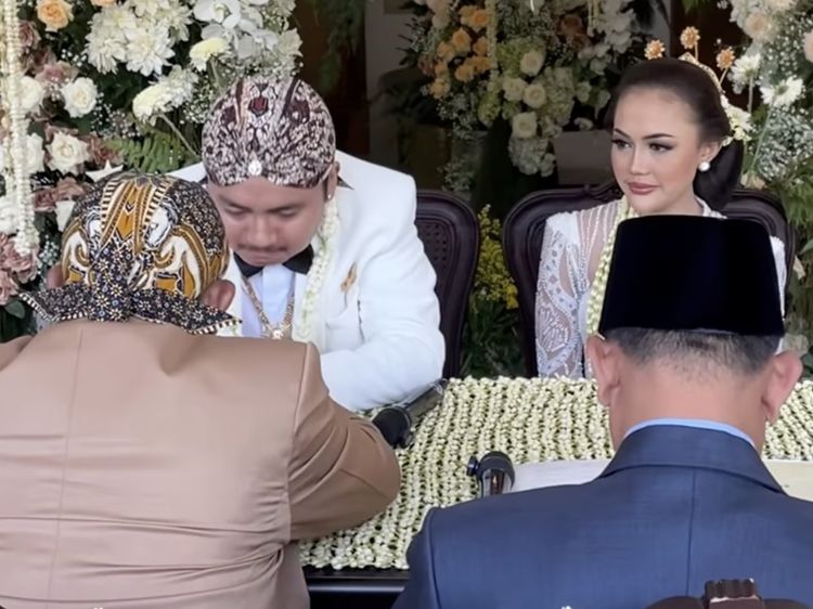 Aksa Resmi Nikahi Yosika Ayumi, Soimah Menangis Haru