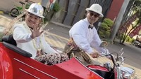Aksa berangkat ke lokasi akad nikah dibonceng oleh sang ayah, Herwan Prandoko, menggunakan motor sespan. Foto: Instagram @pendopotulungo