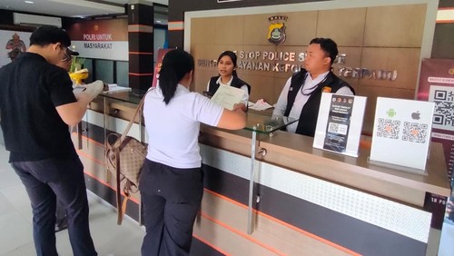 Suasana pelayanan pembuatan SKCK di Gedung Pelayanan SKCK Ditintelkam Polda Bali. (Foto: Dok. Polda Bali)