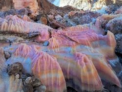 15 Foto yang Bikin Kamu Ngira Ini Planet Lain, Padahal Masih di Bumi