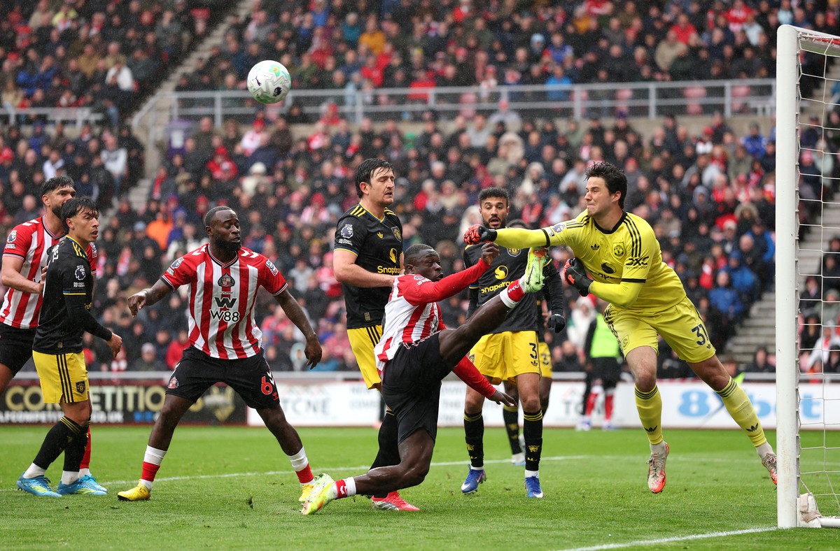 Laga babak pertama antara Sunderland vs Manchester United masih seimbang tanpa gol. (Foto: Getty Images/Stu Forster)