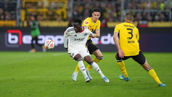 Dortmund Vs Frankfurt: Die Borussen Menang 3-2