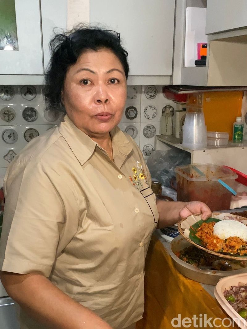 Dapur Ibuk Nyoman di area perumahan Tangerang Selatan