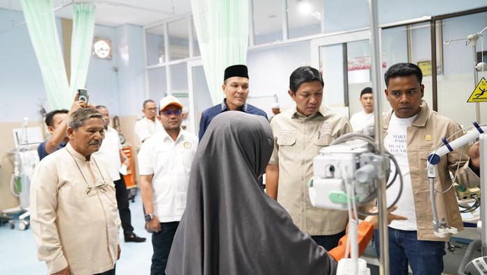 Tim Pansus DPRA saat berada di RSUDZA Aceh