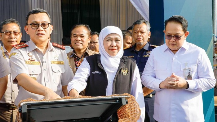 Gubernur Jawa Timur Khofifah Indar Parawansa meresmikan Instalasi Karantina Terpadu Jawa Timur di kawasan Puspa Agro Jemundo, Sidoarjo