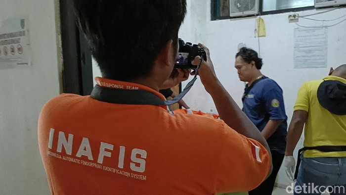 Identifikasi jenazah pria tertabrak KA di Probolinggo.